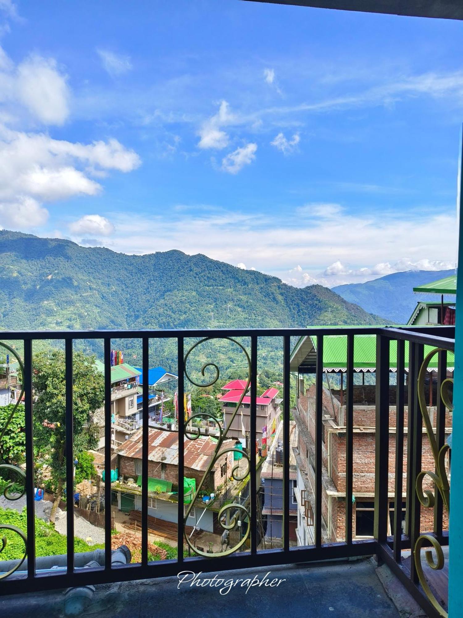 Sharthi Homestay And Lodging Namchi Exterior photo