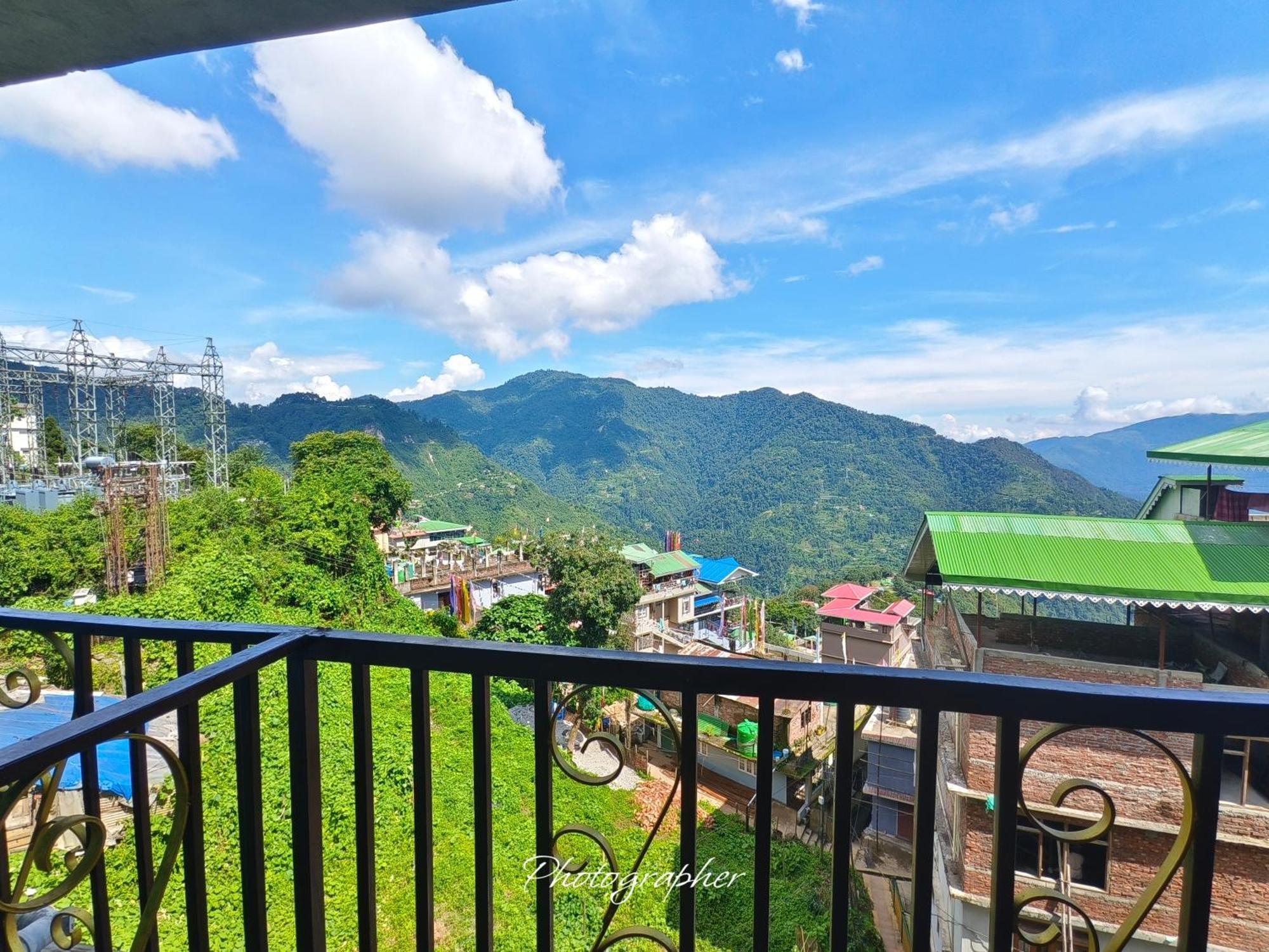 Sharthi Homestay And Lodging Namchi Exterior photo