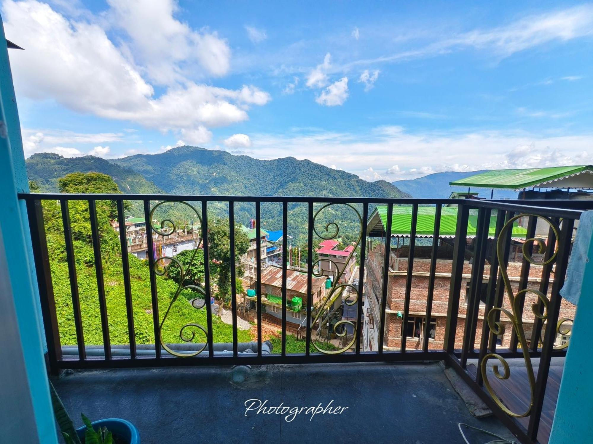 Sharthi Homestay And Lodging Namchi Exterior photo